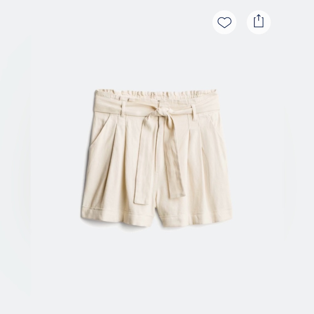 Women's Cream Shorts